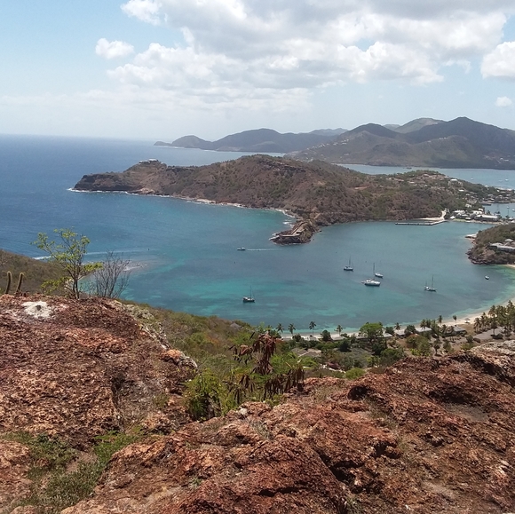 🌺WELCOME TO JACKIE'S CLOSET!🌹 - Picture 1 of 3